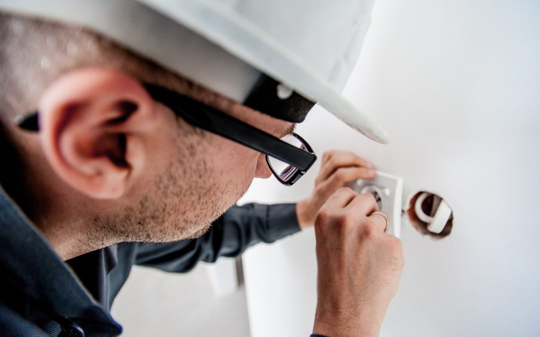How To Choose The Right Electrician?